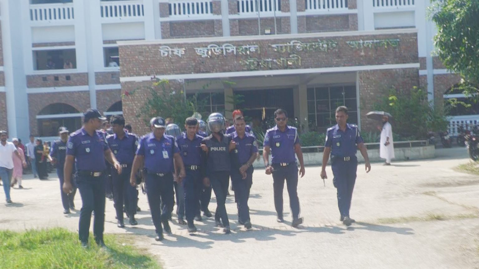 জুলাই শহীদ কন্যা লামিয়া ধর্ষণ মামলায় দুই কিশোরের ১৩ বছর, এক জনের ১০ বছরের কারাদণ্ড