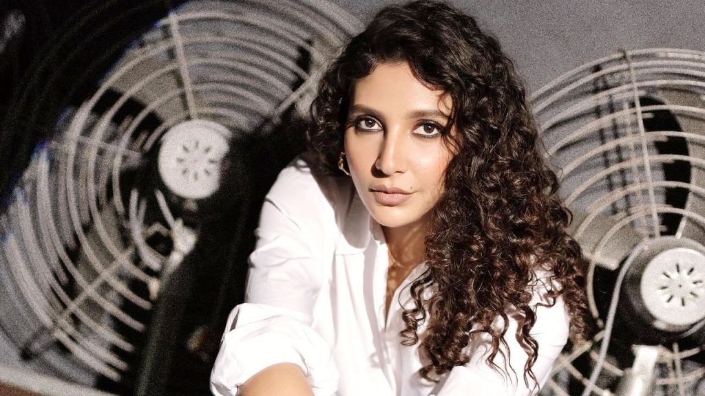 ‘লেডি সুপারস্টার’ শুভশ্রী