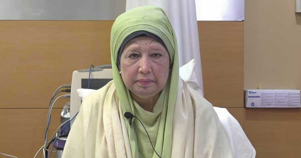 বসুন্ধরার এভারকেয়ার হাসপাতালে সিসিইউতে চিকিৎসাধীন খালেদা জিয়া